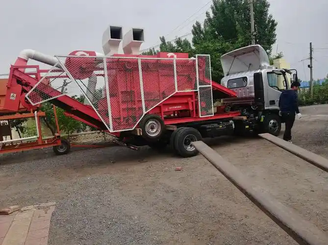 自走式花生摘果机