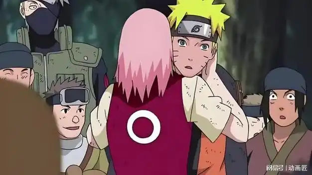 但是她关键时候对鸣人也好佐助也罢都是起了正面作用啊,小樱一开始