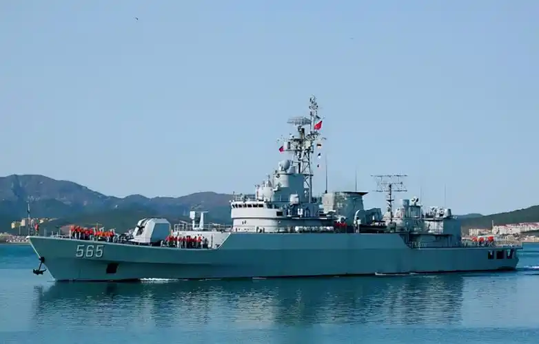 053型护卫舰(053h3型护卫舰:完成防空导弹等改装,已经外销2艘现役8艘)