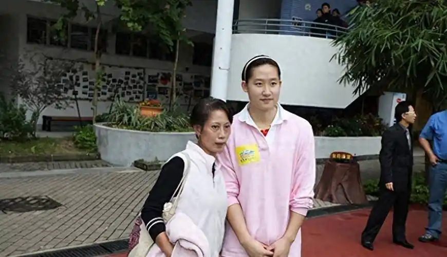 金炜_刘子歌_生活