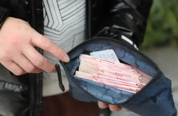 为何在农村,不能捡十字路口的钱和路边兔子,晚上也不能穿白衣服