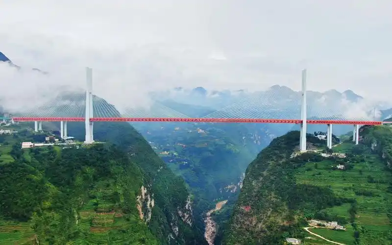 上帝视角:航拍世界第一高桥,北盘江大桥