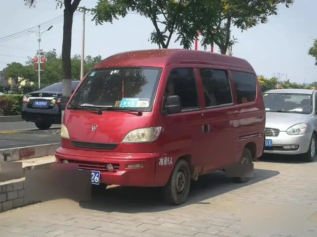 宾法设计 丨 靓仔造型,诞生于1999年的哈飞中意微型面包车