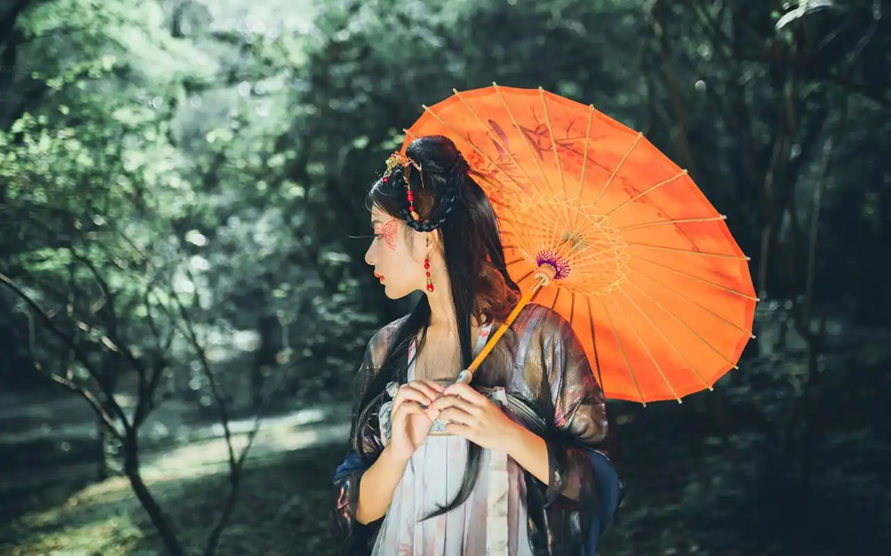 古风汉服美女唯美户外写真桌面壁纸