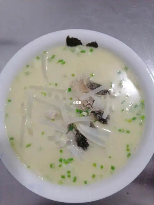萝卜丝鲫鱼汤