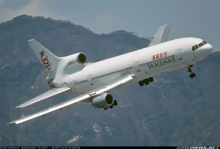 港龙航空 洛克希德 l-1011 三星客机 (新涂装)credit: andrew hunt