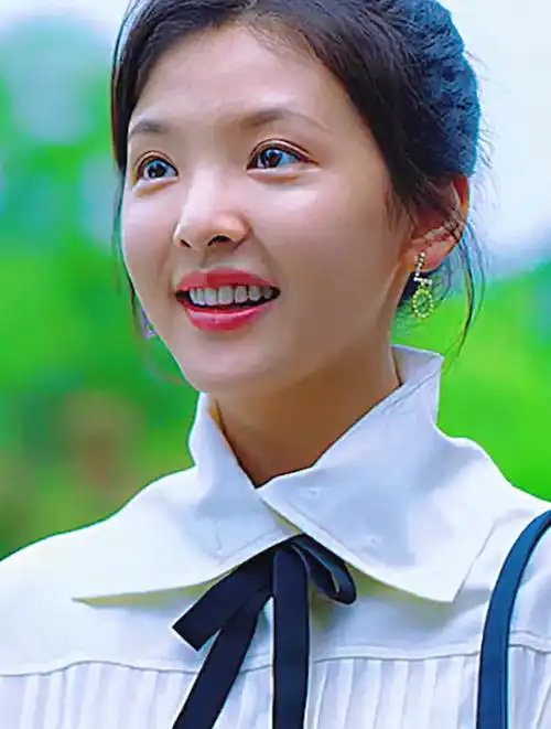 章若楠最美笑容,这么甜美的女孩,最让人心动了