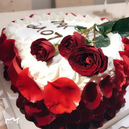 【2店通用】幸运蛋糕幸运8英寸致爱玫瑰鲜花蛋糕,将幸运给致爱,免费配