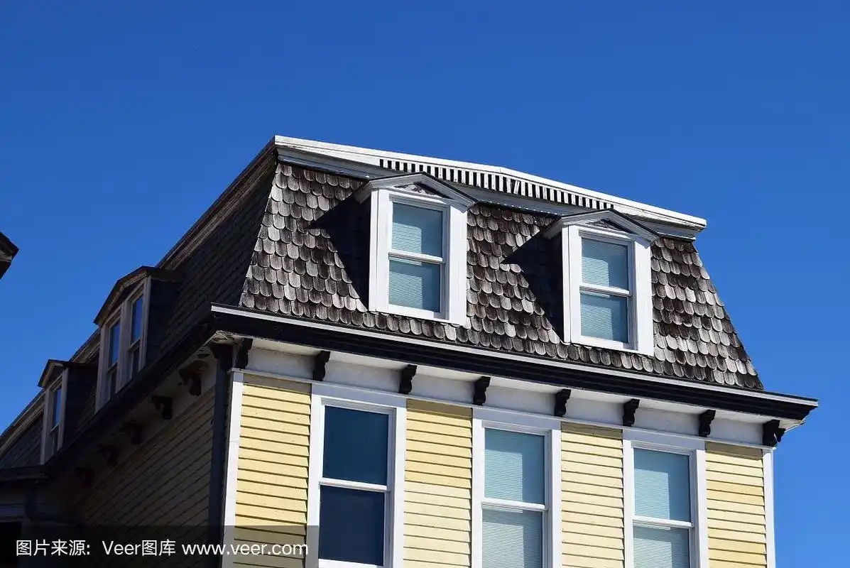 双重斜坡的屋顶