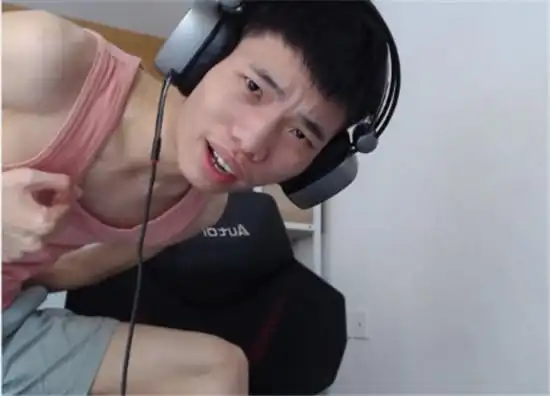 100评分有多难?虎牙鲨鱼哟王牌局告诉你:有个条件必须达到