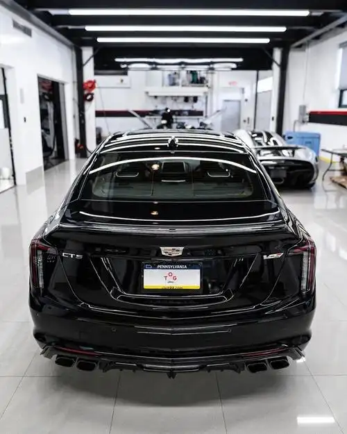 凯迪拉克轿车怎么样 凯迪拉克ct5-v blackwing黑色是真的帅_什么值得