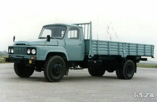 主要生产东风140系列,包括标箱,加长载货车,自卸车,专用车等.