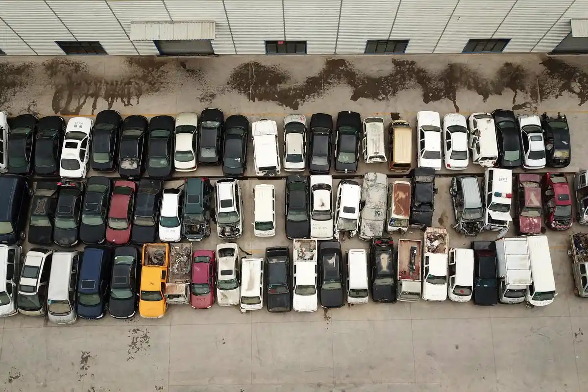 报废汽车去哪了?—-兰州一家再生资源循环经济加工产业园见闻