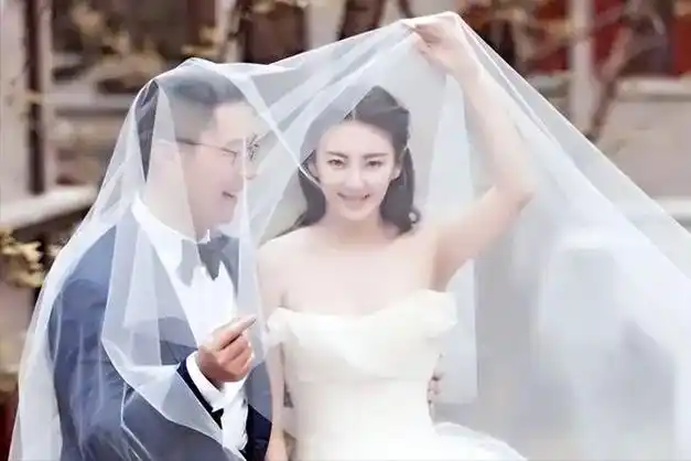 奸不敢相信爱情|杨幂|佟丽娅|刘恺威|张雨绮|陈思诚|黄日华_网易订阅