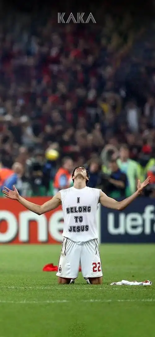 每日足球帅图卡卡帅气手机壁纸精选part3