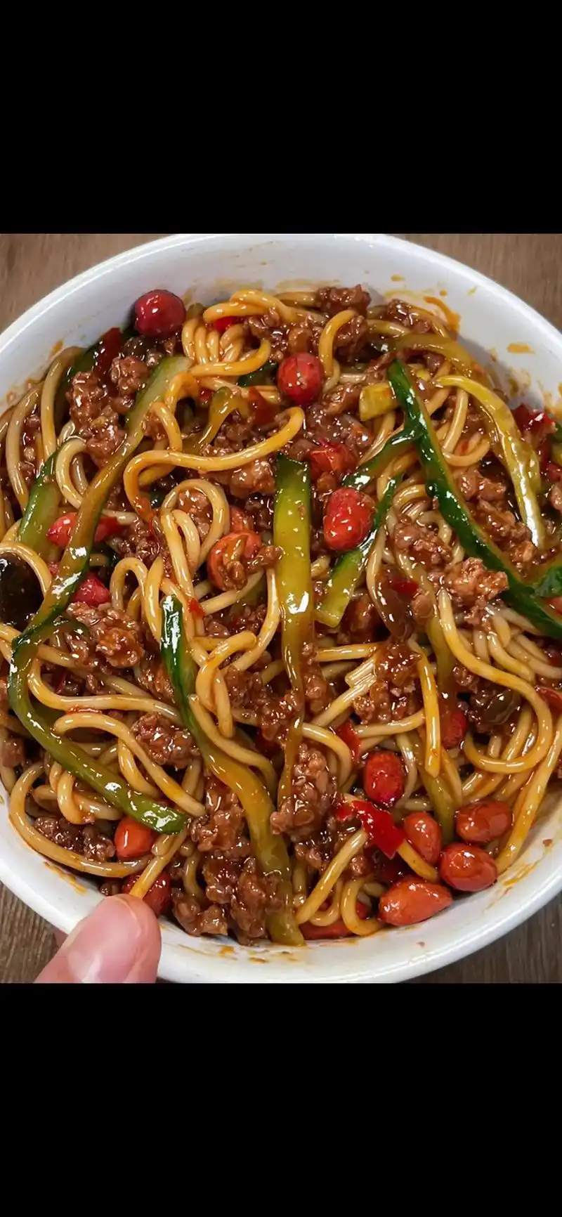 简单易做家常菜～肉酱拌面.#拌面 #抖音美食 #我的厨房日记 - 抖音