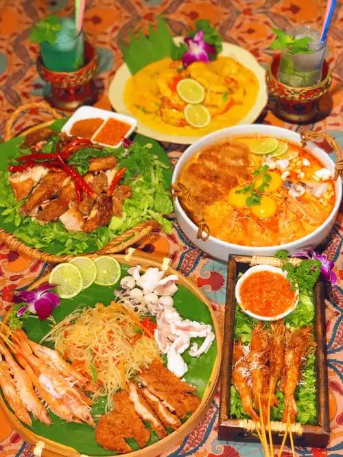 版纳美食正宗泰国料理咖喱蟹好吃哭了