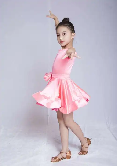 通过拉丁舞竞赛,表演,提升心理素质,增强个人表现力,让您更加自信.