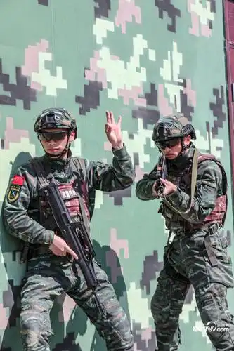锻造反恐利刃:武警新疆总队克拉玛依支队某特战中队反劫持演练掠影