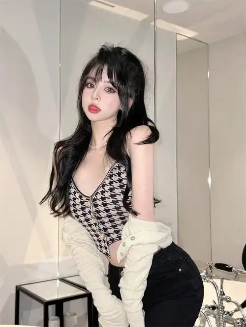 辣妹风吊带背心女夏季外穿性感短款美背网红修身纯欲打底上衣2022夏季