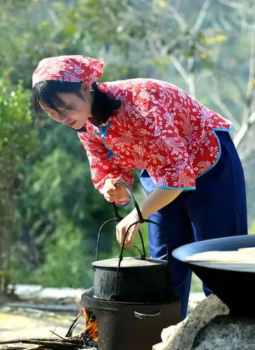 大山深处的小姑娘