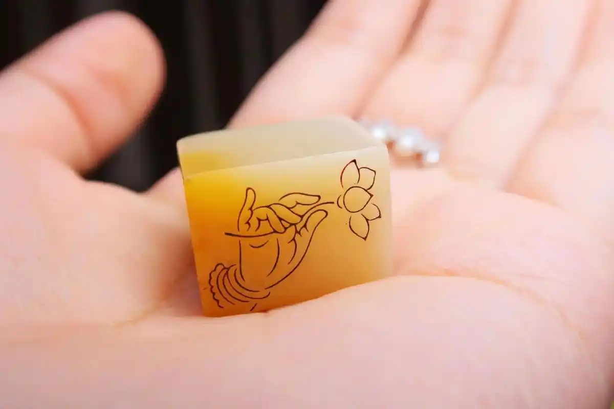 佛手莲花.#原创作品 #闲章 #篆刻 #让喜欢的事成为生活  - 抖音