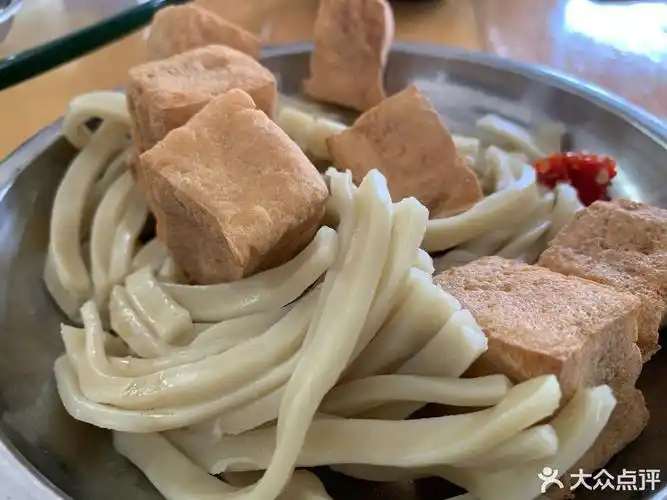 老字号豆干面牛肉羹咸饭