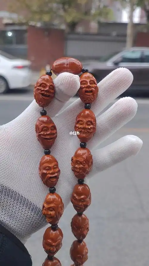 橄榄核周福林大师作品