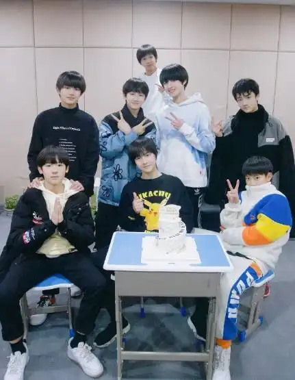 饭圈十八楼是什么意思 时代峰峻已经下楼的人都有谁