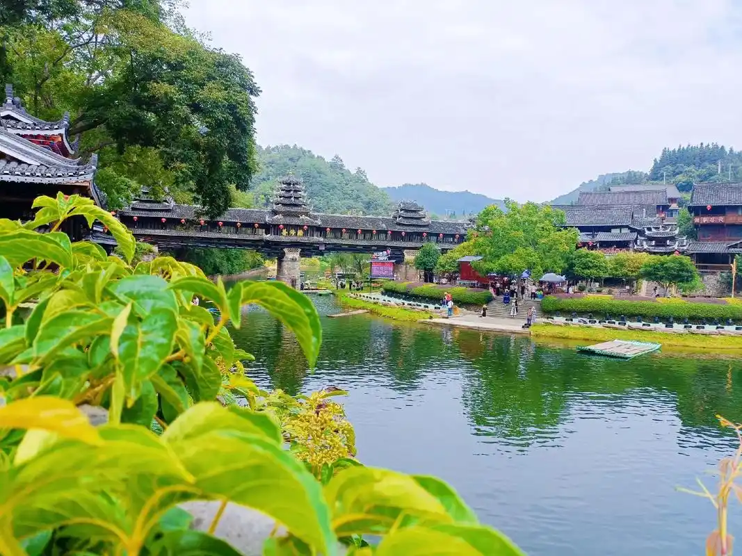 皇都侗文化村旅游区,位于怀化市通道侗族自治县,是集侗民俗文化 - 抖