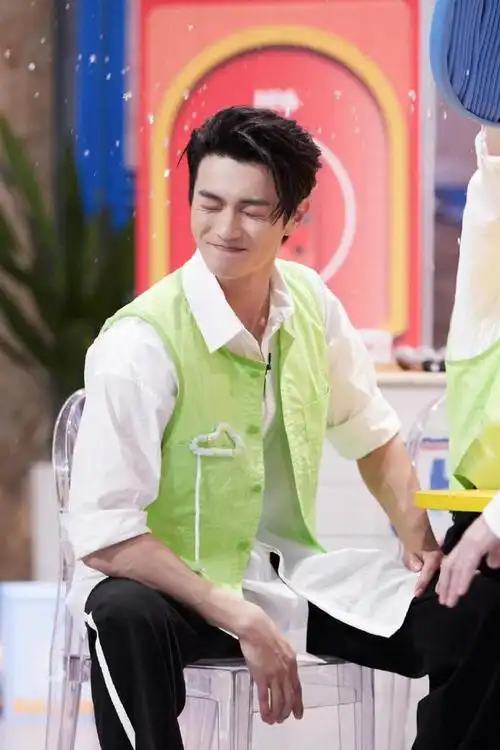 你好星期六许凯虞书欣像小学生吵架惠英红泼水破丁程鑫记录