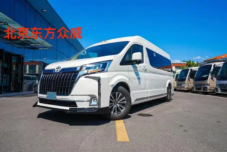 丰田海狮4s店现车6座面包车报价及图.