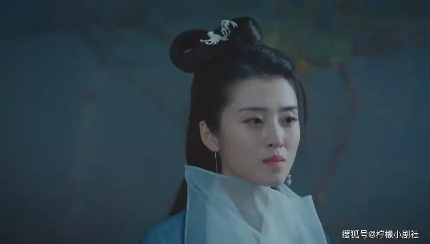 听雪楼被女主袁冰妍的红装惊艳到了