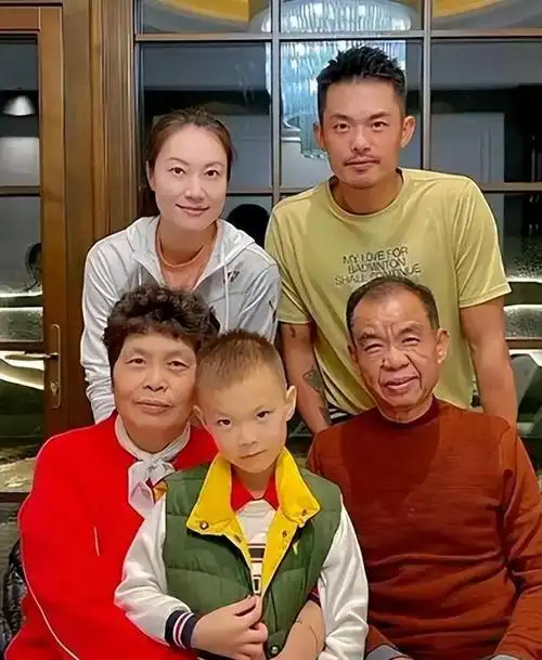 7年后,再看谢杏芳婚姻,才明白她原谅林丹是最好的选择