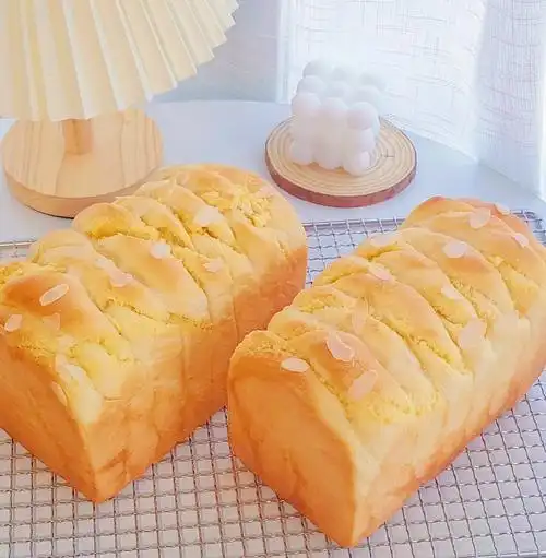 直接法超松软馅料丰富的椰蓉吐司附教程