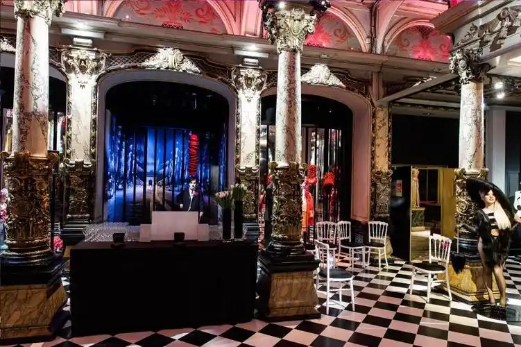 【出售】musée de grévin 巴黎格雷万蜡像馆15欧/张