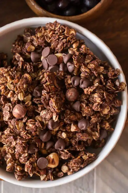 chocolate hazelnut granola