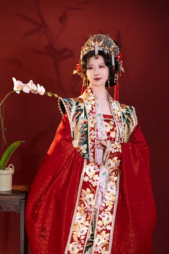 笙冉流行宋制汉服婚服凤冠霞帔女古代宋朝婚礼古装婚