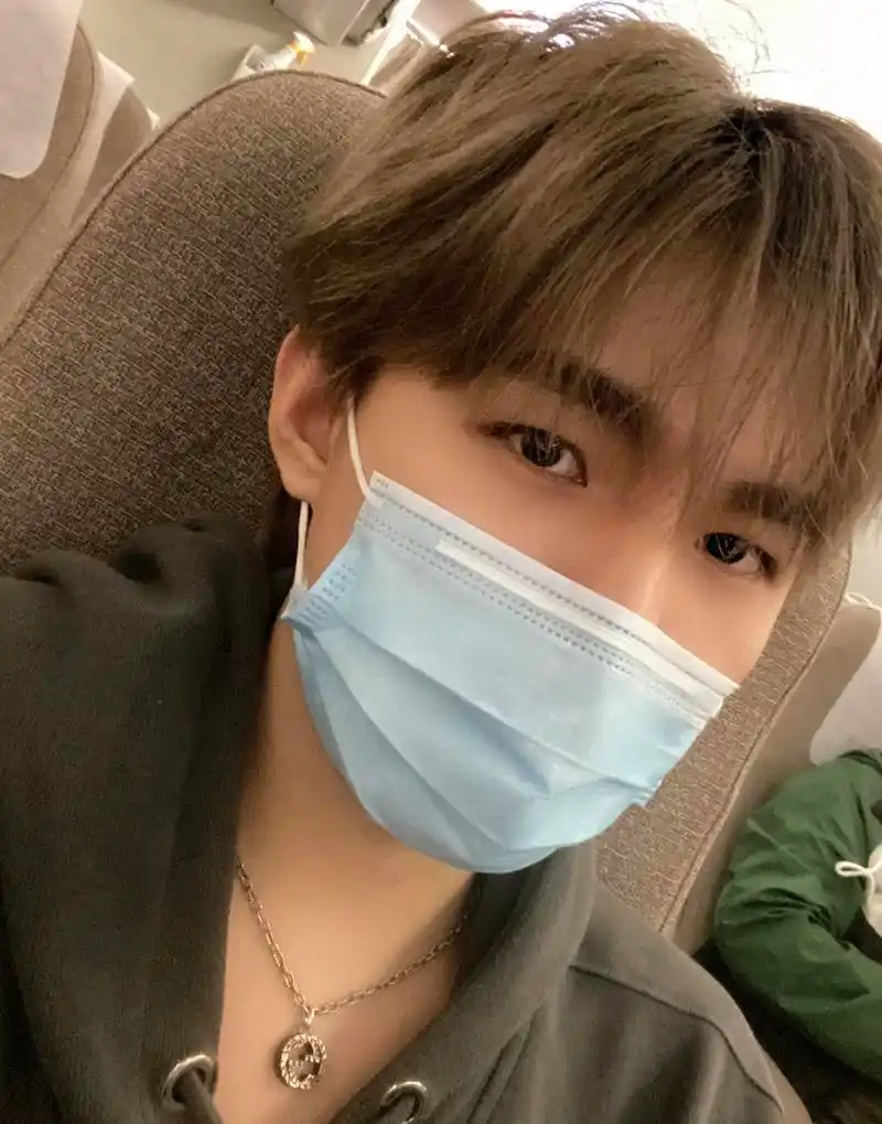 kpl诺言陷颜值危机写真照透露身高细节网友推测最多1米2