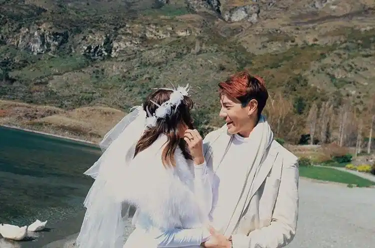 dome向女友metal求婚 完成6年爱情长跑