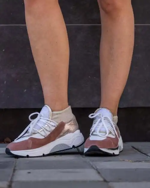 运动鞋, 慢, 赤脚, 腿, 年轻女子, 站, 鞋, 时尚, 覆盖, 女孩