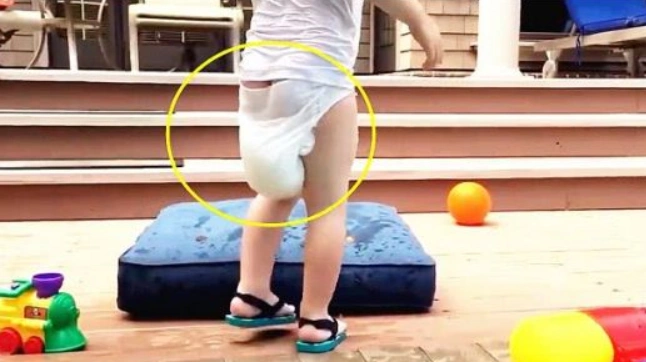 从小给宝宝穿纸尿裤,即省事又方便,孩子3岁以后弊端才显现