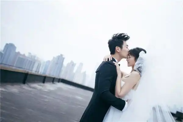 朱亚文婚纱照(资料图)