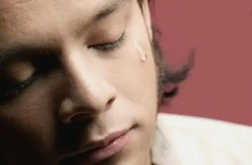 人眼睛泪痕是什么原因猫有泪痕是什么原因怎么处理