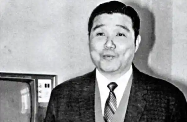 这绝版港片,太敢拍了_香港_影片_雷洛