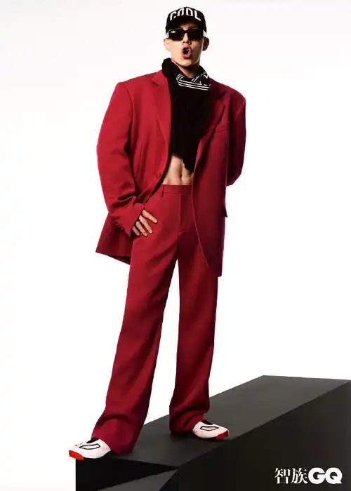 卡斯柏硬汉大片##卡斯柏gq大片##casper卡斯柏首次解锁八块腹