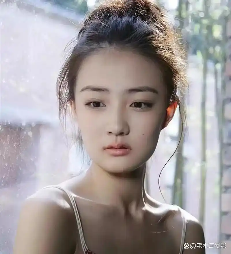 徐璐出道16年颜值变化,以前甜美萌妹子,现在暴瘦变苦相