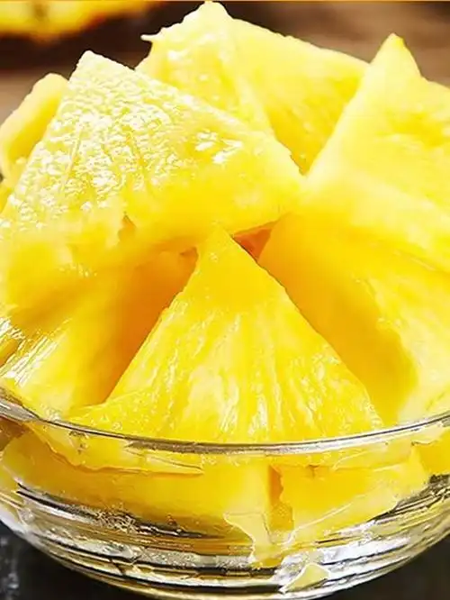 海南金钻凤梨这款凤梨拥有金黄色的表面内里果肉特别香甜切开瞬间慢屋