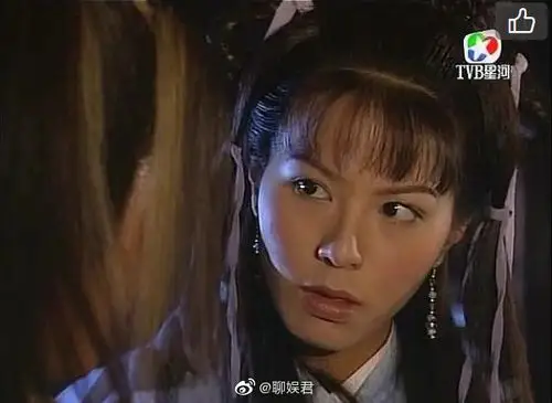 2001年倚天屠龙刀滕丽名饰演纪晓芙杨不悔