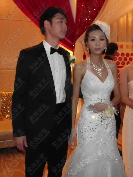 17曾诚妻子田甜